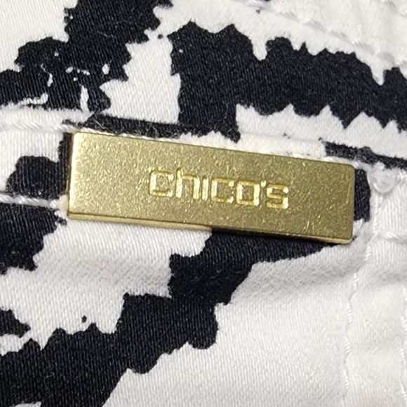 Chico's So Lifting Cropped Pants Size 10 - Picture 4 of 7